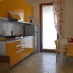 Family With Garden, Pool And Fireplace Apartman